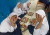 UPT SPF SMPN 25 MAKASSAR SISWA NIKMATI MAKAN BERGIZI GRATIS DARI PROGRAM PEMERINTAH